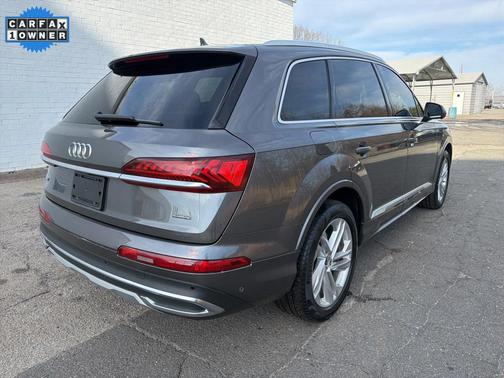 2020 Audi Q7 55 Premium Plus