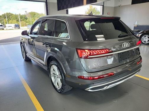 2020 Audi Q7 55 Premium Plus