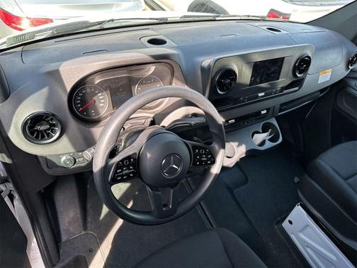 2024 Mercedes-Benz Sprinter 2500 Cargo 170 WB