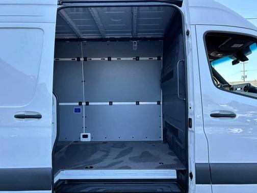 2025 Mercedes-Benz Sprinter 2500 High Roof