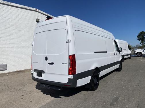 2025 Mercedes-Benz Sprinter 2500 High Roof