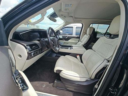 2021 Lincoln Navigator Black Label