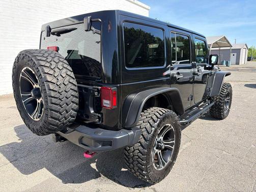 Black Clearcoat 2016 Jeep Wrangler Unlimited Rubicon