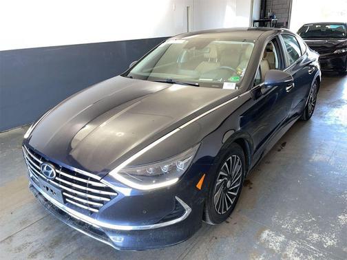 Oxford Blue 2021 Hyundai SONATA Limited 2.0T
