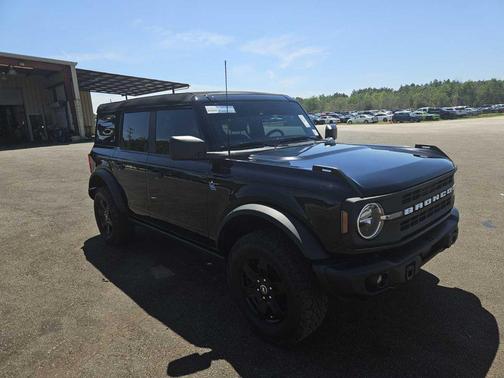 Shadow Black 2024 Ford Bronco Black Diamond