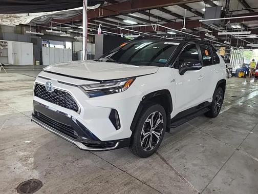 Blizzard Pearl/Midnight Black Metallic 2022 Toyota RAV4 Prime XSE
