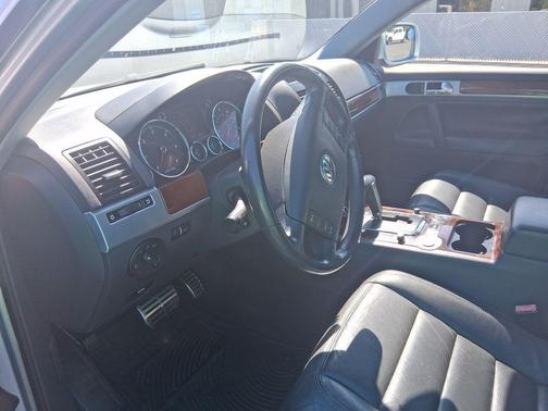 Reflex Silver 2006 Volkswagen Touareg V10 TDI