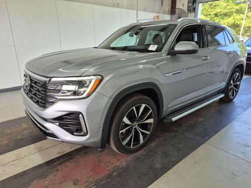 Silver Mist Metallic 2025 Volkswagen Atlas Cross Sport 2.0T SEL Premium