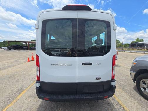 Oxford White 2022 Ford Transit-350 XLT