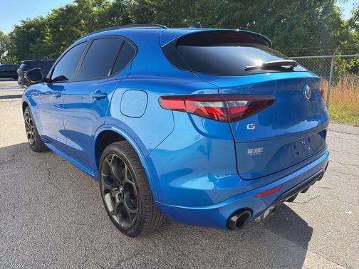 Misano Blue Metallic 2022 Alfa Romeo Stelvio Ti
