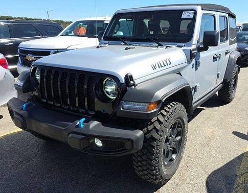 Silver Zynith Clearcoat 2023 Jeep Wrangler 4xe Willys