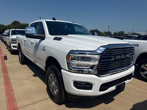 2023 RAM 2500 Laramie Crew Cab 4x4 6'4' Box