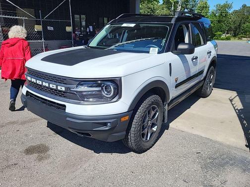 Oxford White 2021 Ford Bronco Sport Badlands