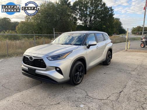 2024 Toyota Highlander LE