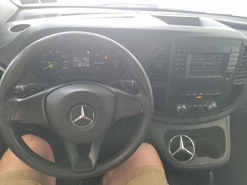 2016 Mercedes-Benz Metris Base