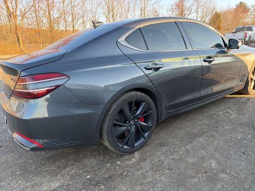 2022 Genesis G70 3.3T RWD