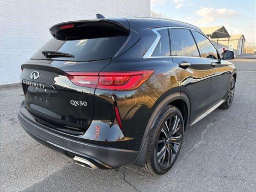 2022 INFINITI QX50 LUXE AWD