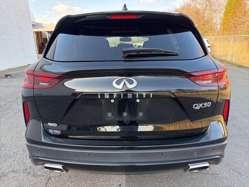 2022 INFINITI QX50 LUXE AWD