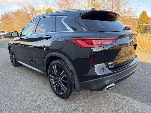 2022 INFINITI QX50 LUXE AWD