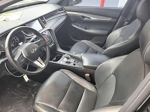 2022 INFINITI QX50 LUXE AWD