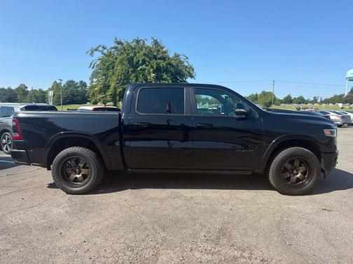 Diamond Black Crystal Pearlcoat 2020 RAM 1500 Limited