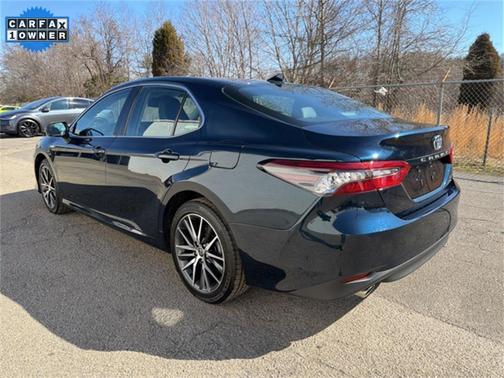 2021 Toyota Camry Hybrid XLE