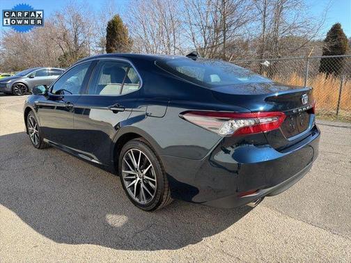 2021 Toyota Camry Hybrid XLE