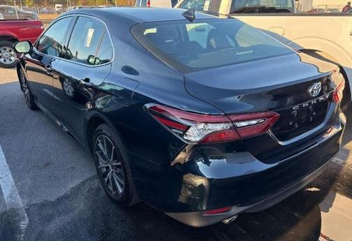 2021 Toyota Camry Hybrid XLE