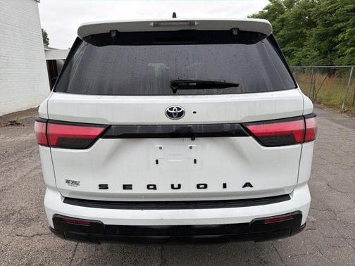 Wind Chill Pearl 2023 Toyota Sequoia Platinum