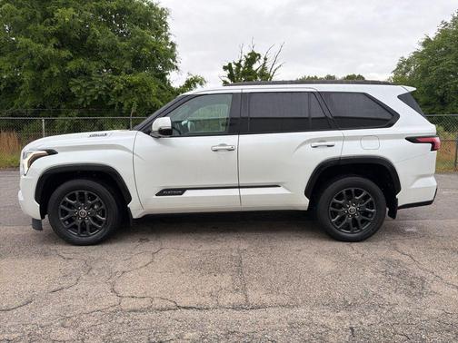 Wind Chill Pearl 2023 Toyota Sequoia Platinum