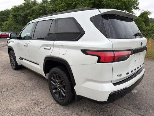 Wind Chill Pearl 2023 Toyota Sequoia Platinum