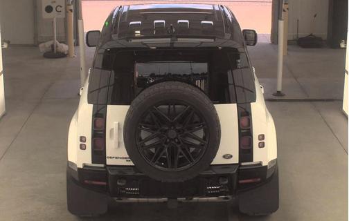 Fuji White 2023 Land Rover Defender 110 X-Dynamic SE
