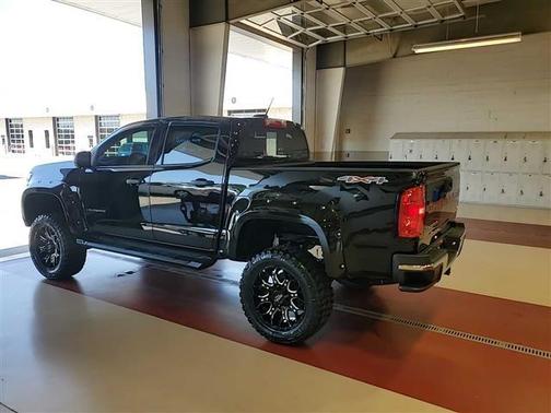 Black 2022 Chevrolet Colorado WT