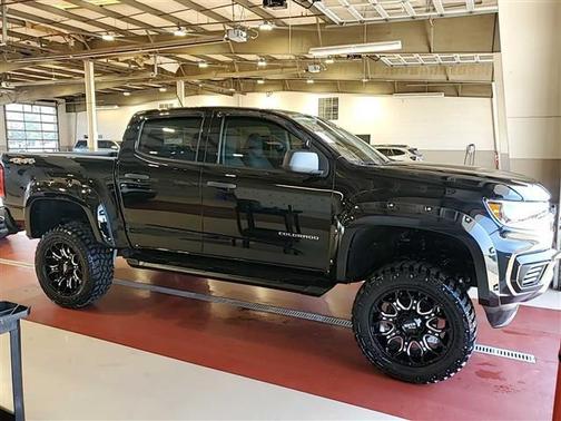 Black 2022 Chevrolet Colorado WT