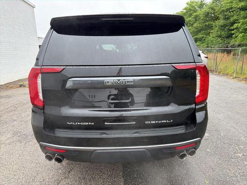 Onyx Black 2023 GMC Yukon XL Denali Ultimate