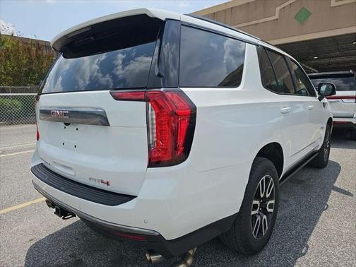 2023 GMC Yukon 4WD AT4