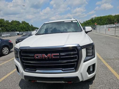 2023 GMC Yukon 4WD AT4