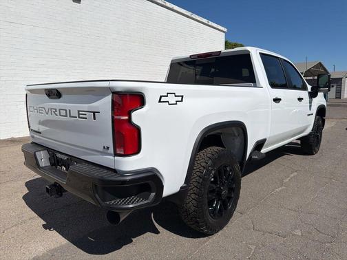Summit White 2026 Chevrolet Silverado 2500 LT