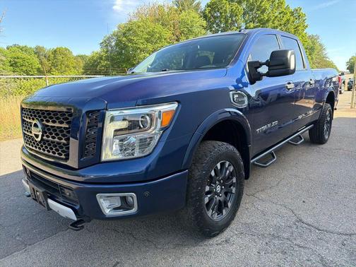 Deep Blue Pearl 2018 Nissan Titan XD PRO-4X
