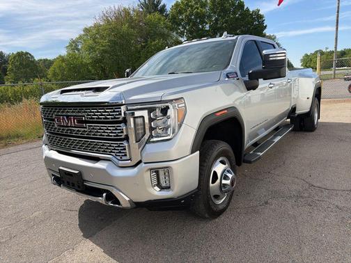 Quicksilver Metallic 2023 GMC Sierra 3500 Denali