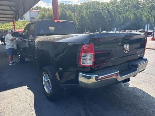 2022 RAM 3500 Tradesman Crew Cab 4x4 8' Box