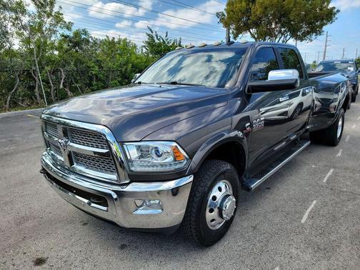 2018 RAM 3500 Laramie Crew Cab 4x4 8' Box
