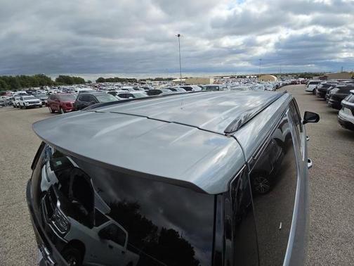 2025 Chevrolet Suburban 4WD Z71