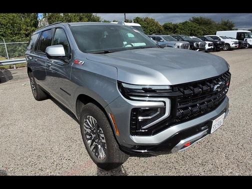 2025 Chevrolet Suburban 4WD Z71