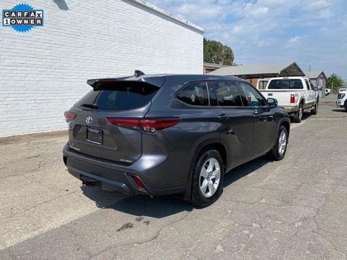 2020 Toyota Highlander LE