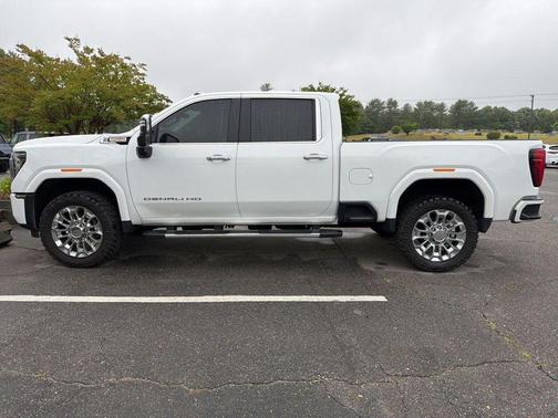 Summit White 2024 GMC Sierra 2500 Denali