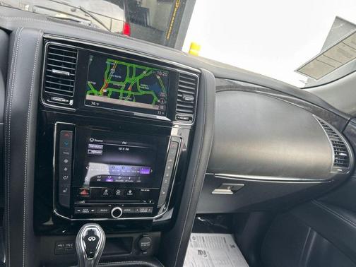 2021 INFINITI QX80 Luxe