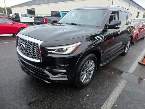 2021 INFINITI QX80 Luxe
