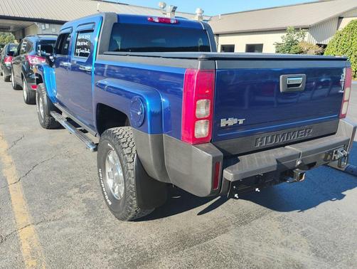 2009 Hummer H3T Luxury Edition