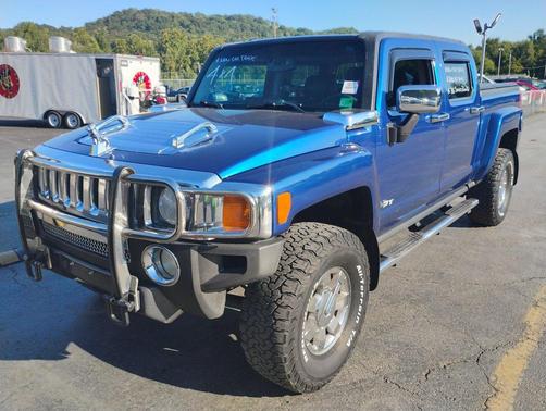 2009 Hummer H3T Luxury Edition
